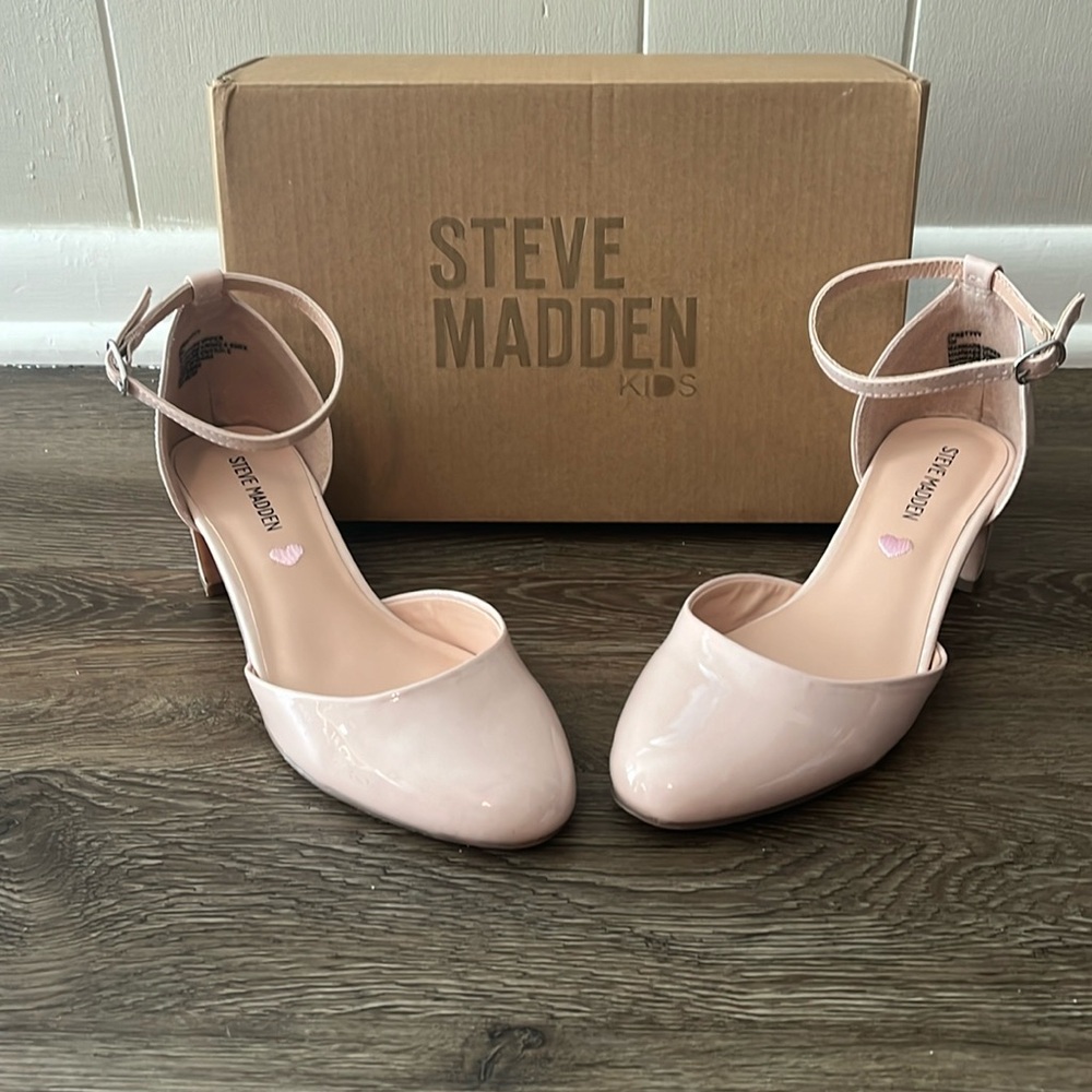 Steve Madden Kids- Girls Patent Leather Dress Shoes-Blush color
